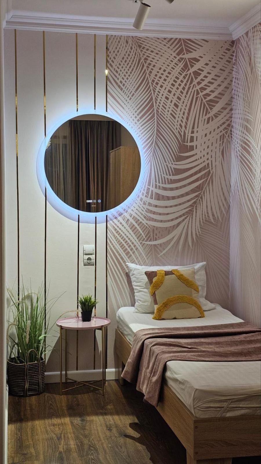 Soft Pink Apartment Mukácheve Exterior foto